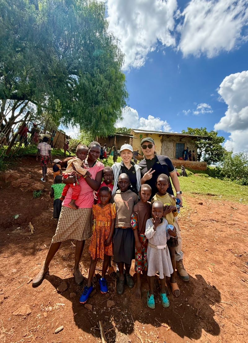 更新實業響應國際公益—董事長與總經理親赴肯亞送愛